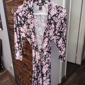 Xhilaration Floral Robe - Black and Pink